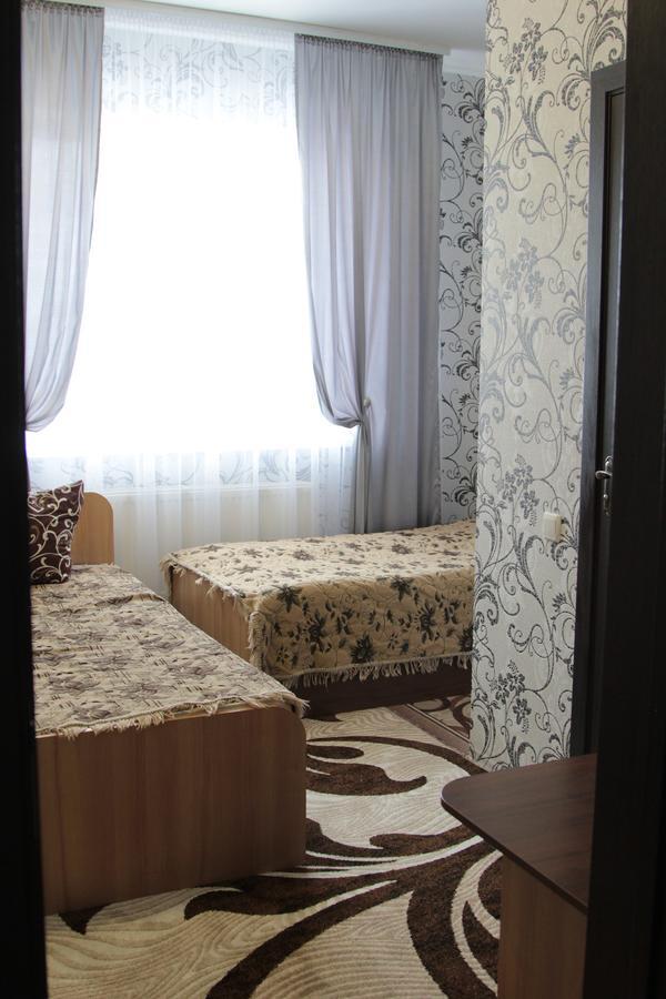 فندق Bila Krynytsya في  Karavan المظهر الخارجي الصورة